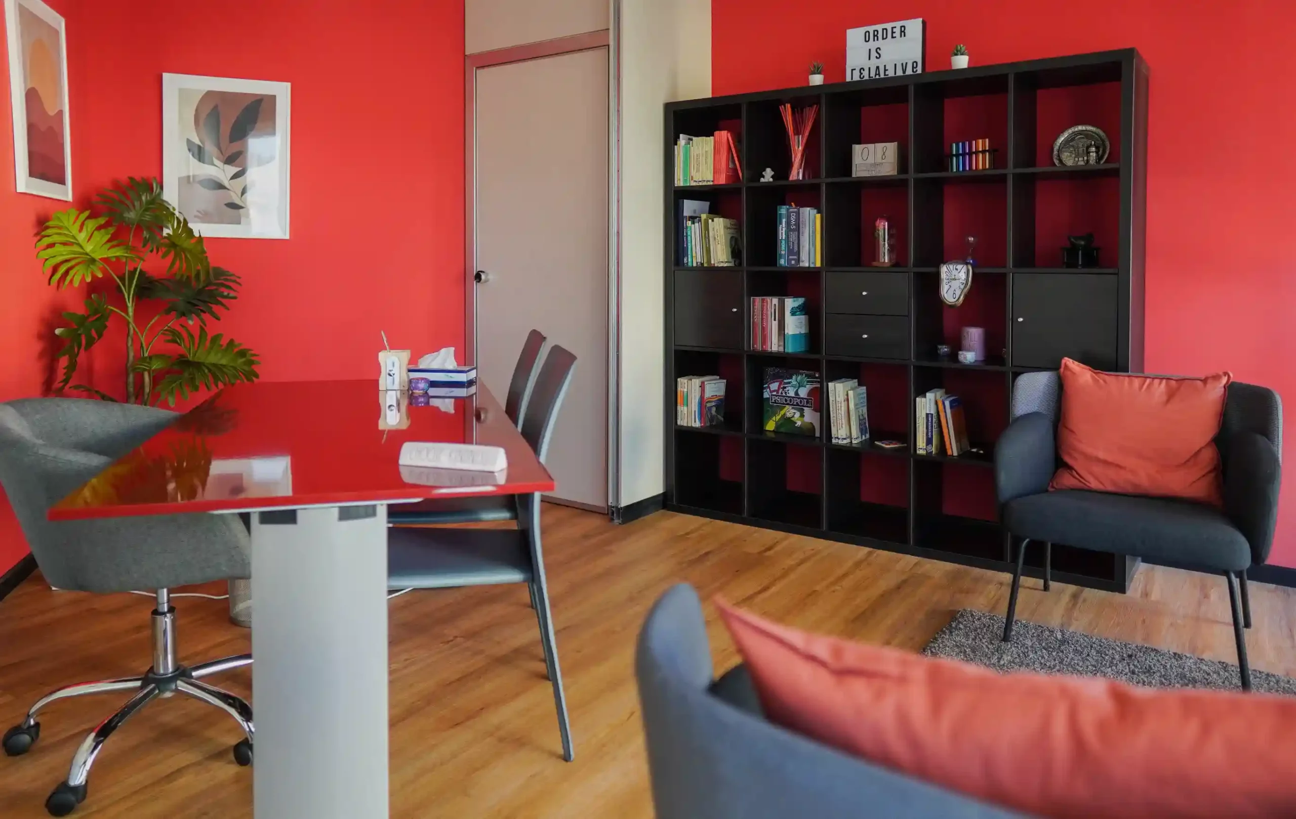 Sala d'attesa dello studio STP Arkè a Seriate